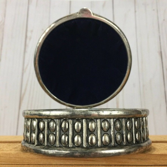 Vintage Heavy Embossed Silver Plated Jewelry Trinket Box Lid Blue Velvet Lined - Picture 7 of 7